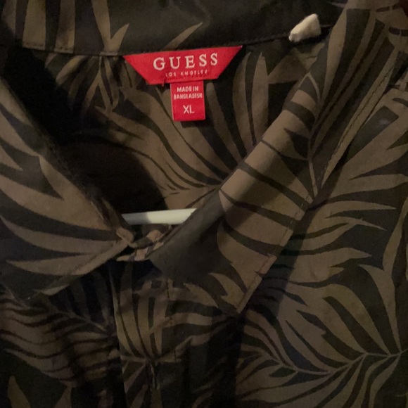 Guess button down - Picture 4 of 4